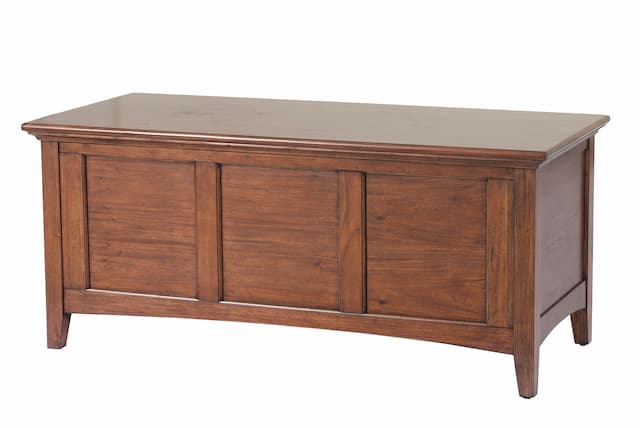 Westlake Cedar-Lined Blanket Trunk, Cherry Brown Finish