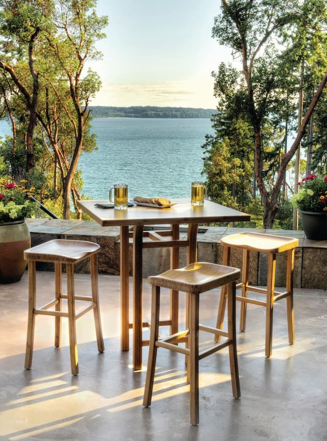 Tulip Bar Height Stool, Caramelized, (Set of 2)
