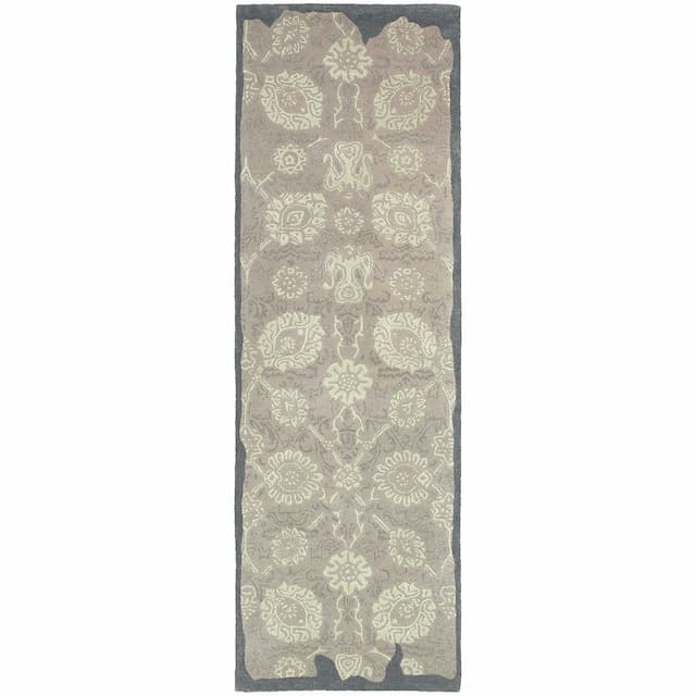 Color Influence 45101 Grey/ Green Hand-crafted Wool Blend Area Rug - 2'6" x 8'