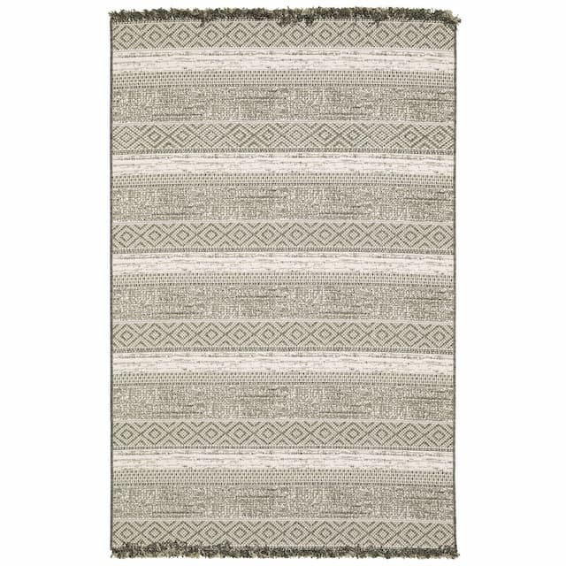 Gillian 1622E Beige/ Black Ultimate Performance Area Rug - 3'3" x 5'