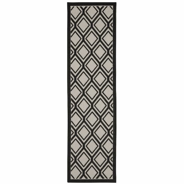 Torrey 4151G Light Grey/ Black Indoor/Outdoor Area Rug - 1'10" x 7'3"