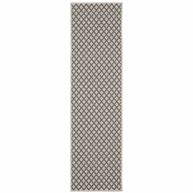 Torrey 501H1 Light Grey/ Grey Indoor/Outdoor Area Rug - 1'10" x 7'3"