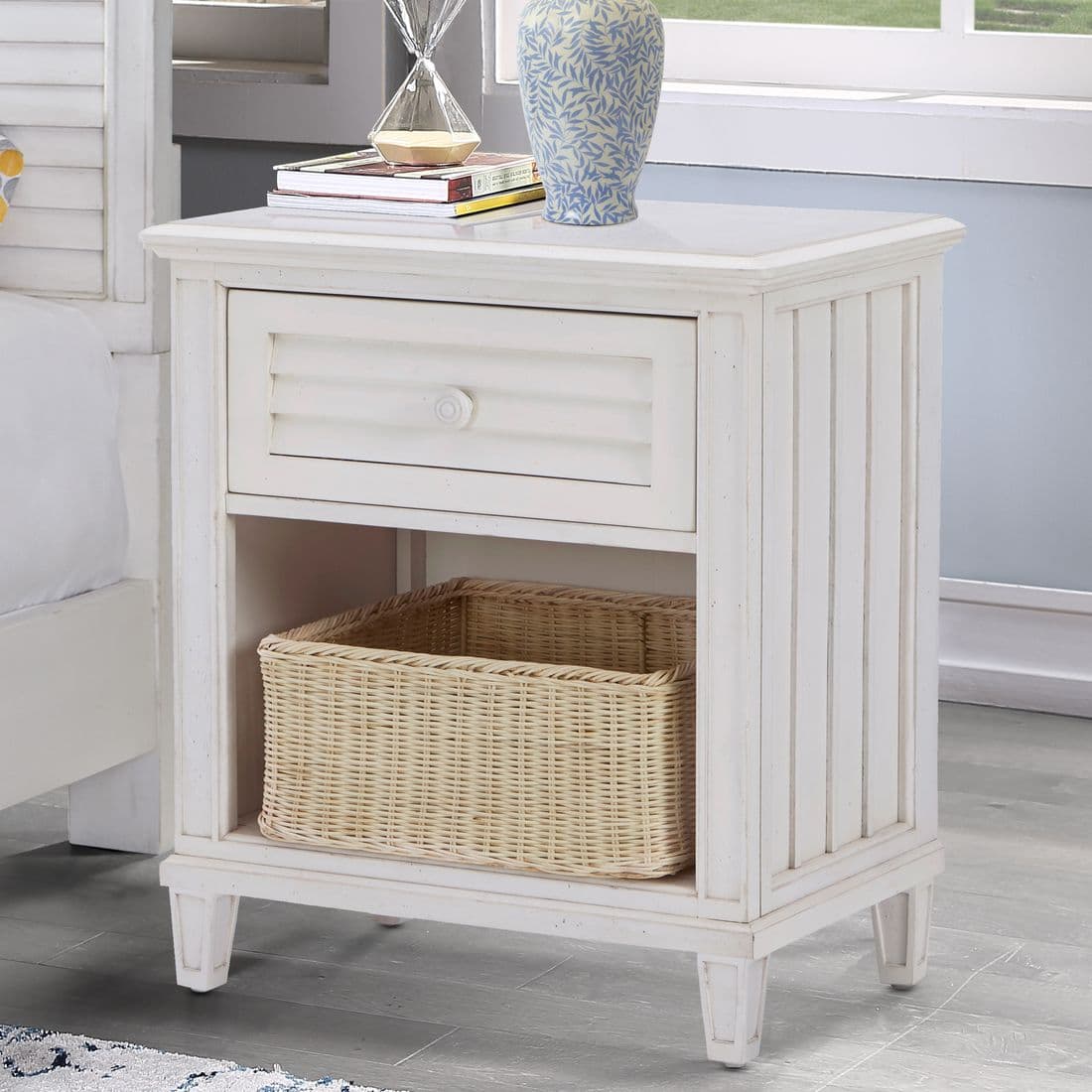 https://nestingale.com/catalog-assets/products/palmettohome/472-355_1.jpg